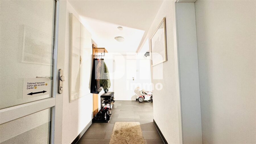 (R)eserviert!Moderne Dreizimmerwohnung in umfassend saniertem Fachwerkhaus - Treppenhaus